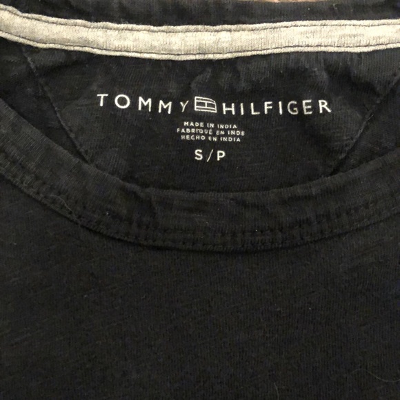 Tommy Hilfiger Tee Shirt (S) - Picture 2 of 2